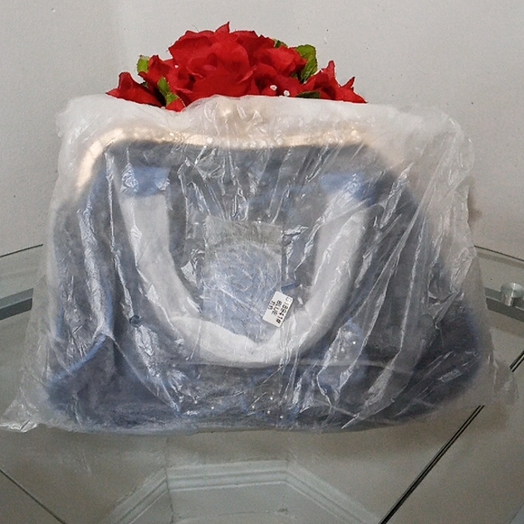 NWT🎁FREE GIFT INCLUDED🎁 Brand New Rhinestones Crystals Denim Shoulder Handbag - Picture 5 of 16